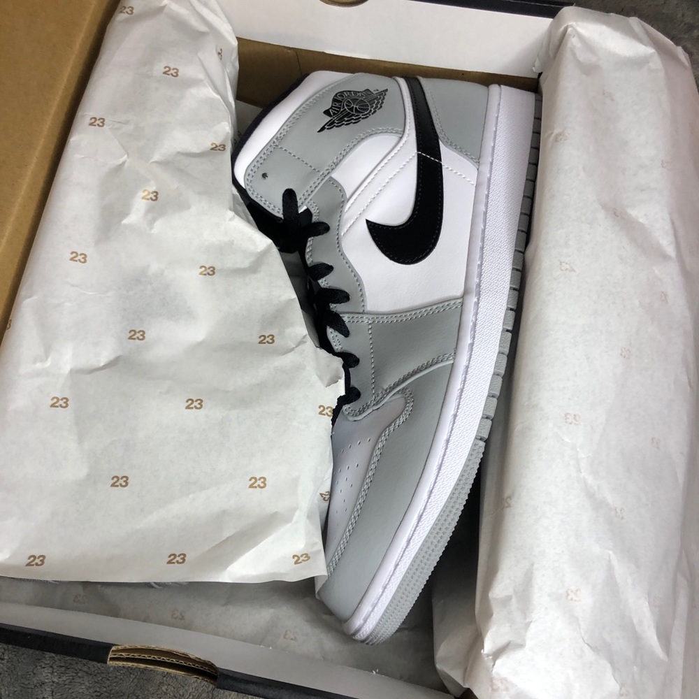 Air Jordan 1 Mid Top Sneakers